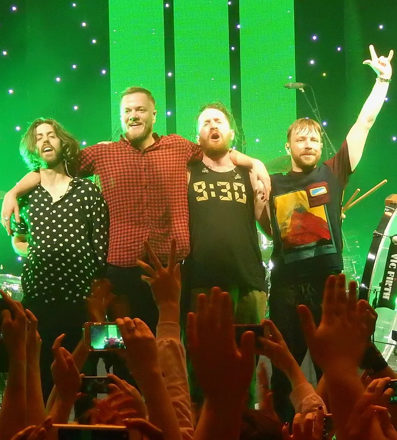 文件：Imagine Dragons，伦敦Roundhouse（35390234536）（裁剪）.jpg