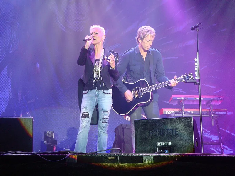 2010年8月14日：瑞典流行摇滚二人组 Roxette 在瑞典哈兰省哈尔姆斯塔德举行的现场音乐会