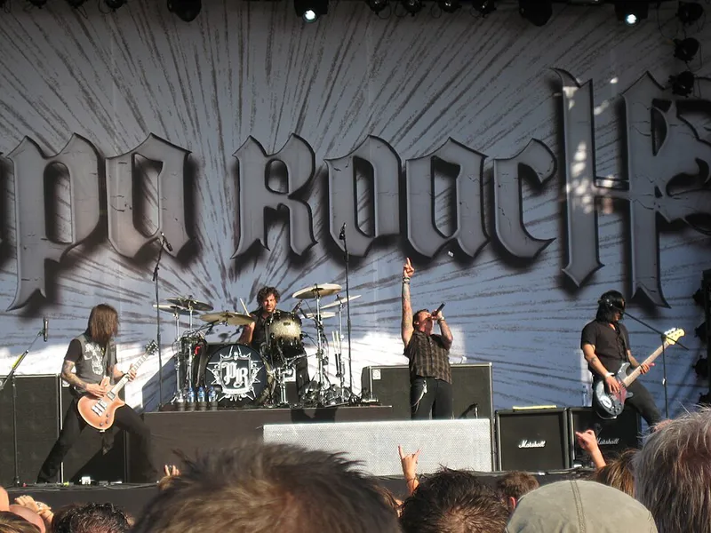 Papa Roach 乐队 2010 年演出