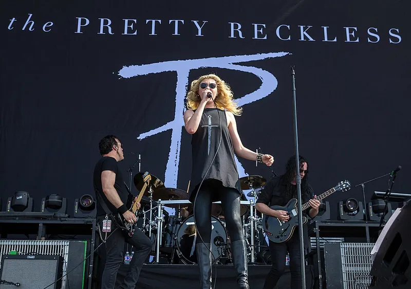 The Pretty Reckless 乐队于 2017年在River City Rockfest 音乐节