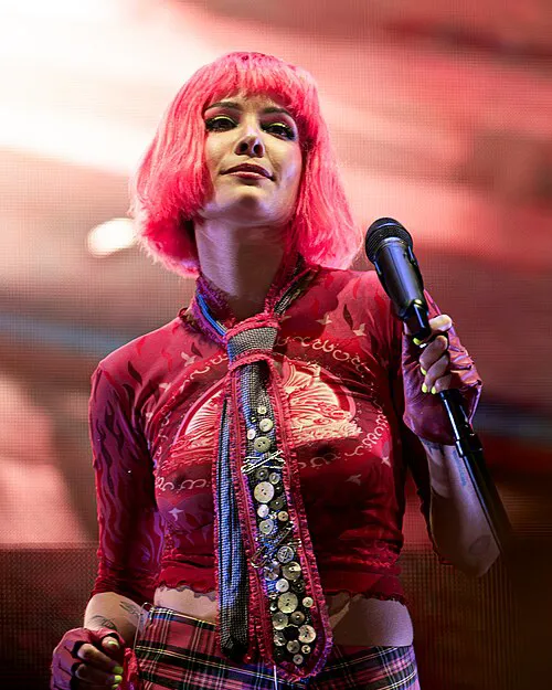 Halsey（2025）
