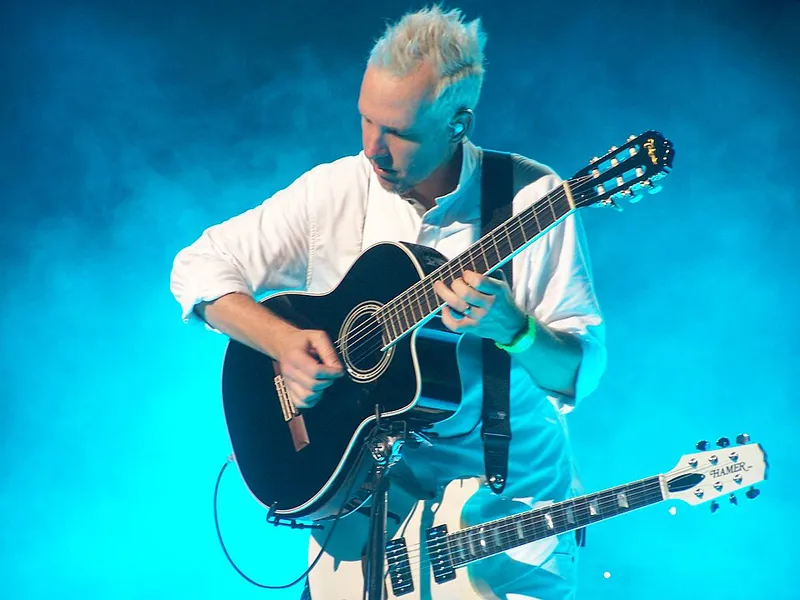 No Doubt 吉他手汤姆·杜蒙（Tom Dumont）