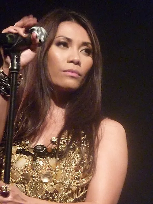 Anggun （2012）