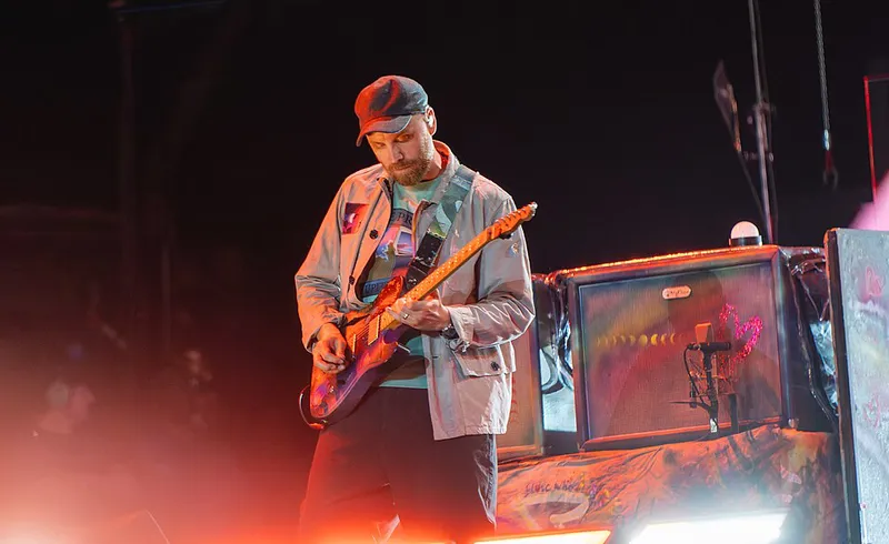 Coldplay乐队吉他手 Jonny Buckland （2024）